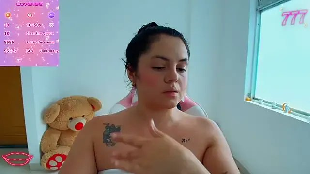 Danna_Saturnitee on StripChat