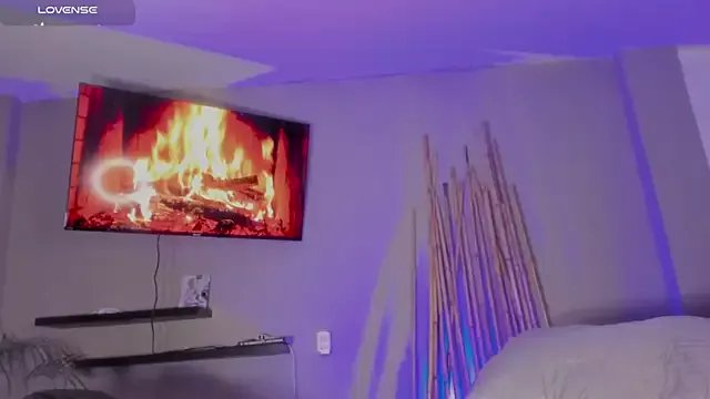 danna_v on StripChat