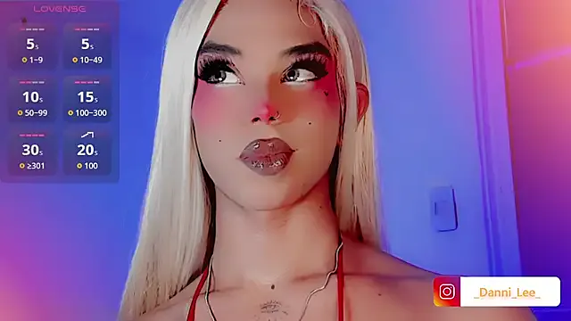 DanniLee_ on StripChat 