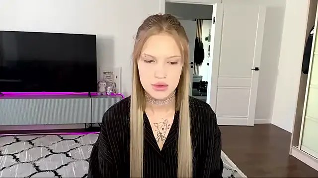 DannSago — Bring the camera close to my lips.