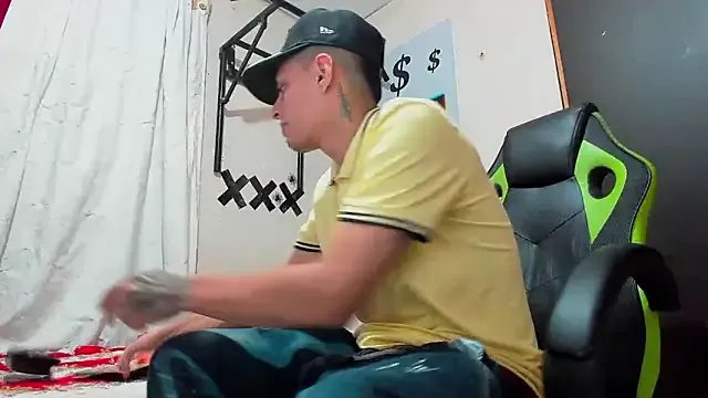 davidlatin66 on StripChat