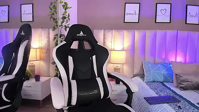 Offline dayanne07 on StripChat