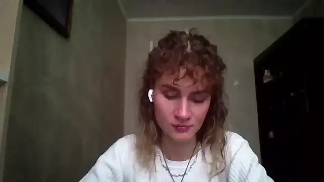 DeanneGilcher on StripChat