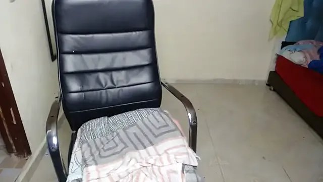 Debora_1_2_3 on StripChat