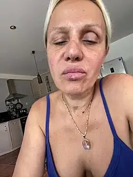 DeborahXPorn on StripChat