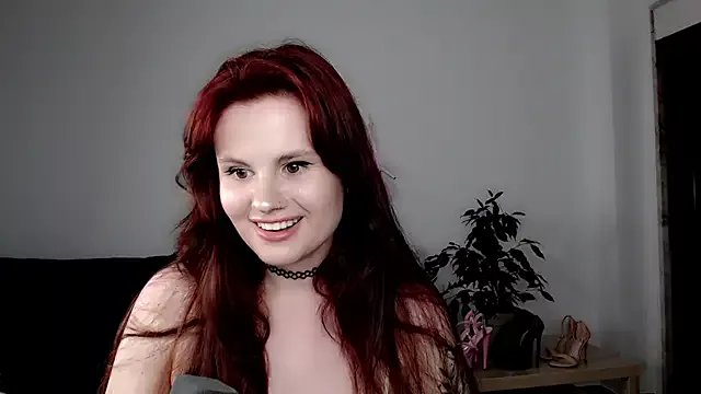 Della_Ideal on StripChat