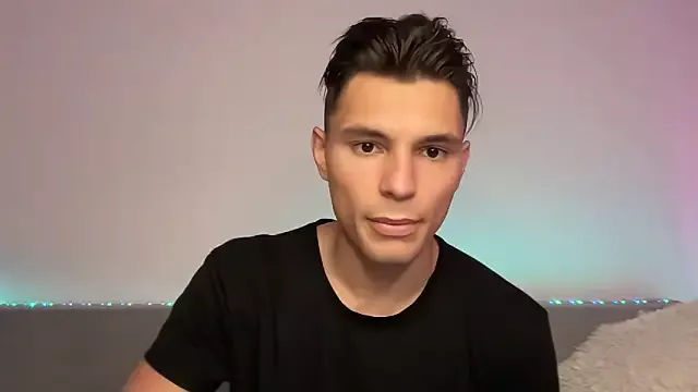 Offline denlover1 on StripChat