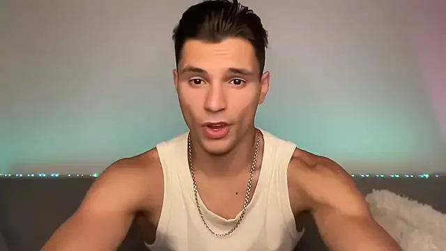 Offline denlover1 on StripChat