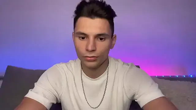 Offline denlover1 on StripChat