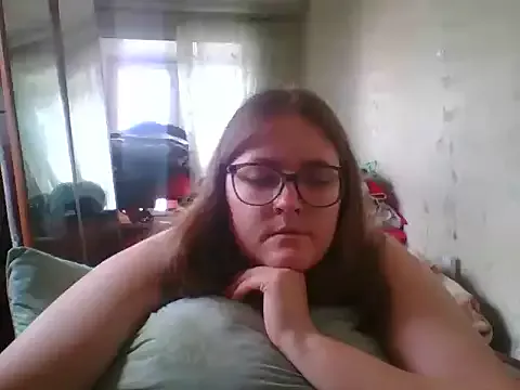 Offline DesireMelissa on StripChat