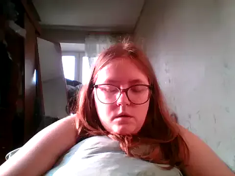 Offline DesireMelissa on StripChat