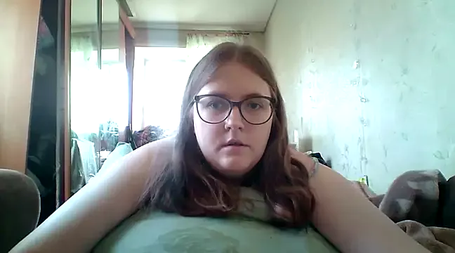 Offline DesireMelissa on StripChat