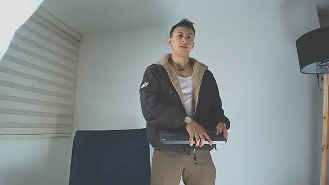 Offline DeusbelliS on StripChat