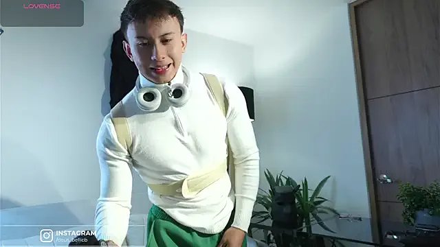 DeusbelliS on StripChat