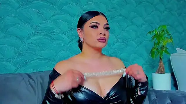 DevashaQueenX on StripChat