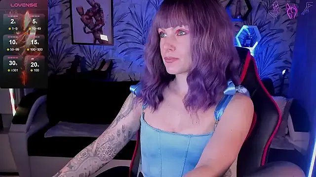 Devi_Evi on StripChat