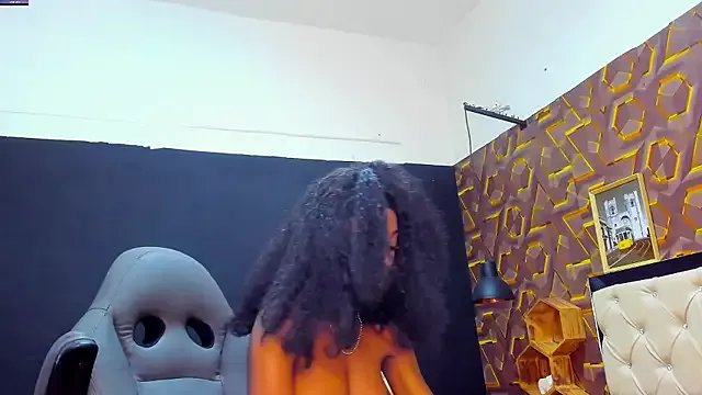 deyy_madissonn on StripChat