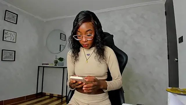 deyy_madissonn on StripChat