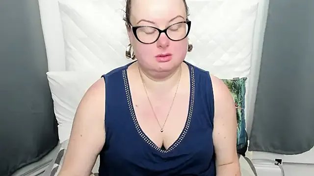 dirtyBonnie on StripChat