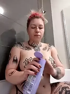 Offline divine_eve on StripChat