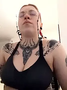 Offline divine_eve on StripChat