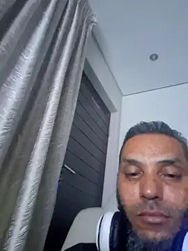 Dkny_boy on StripChat