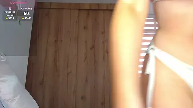 dollface17 on StripChat 