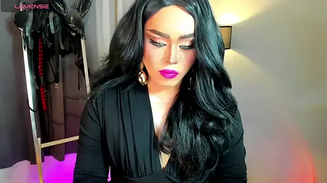 Offline DominaAurumXXX on StripChat