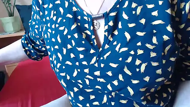 Offline Dorina on StripChat