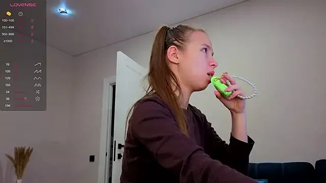 Dream_emma on StripChat