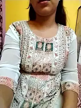 Offline DreamGirlRiya on StripChat