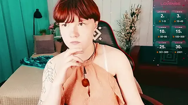 Offline DreamyLuna on StripChat