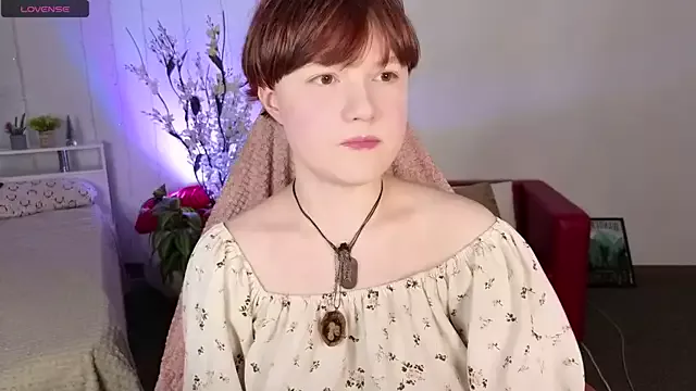 Offline DreamyLuna on StripChat