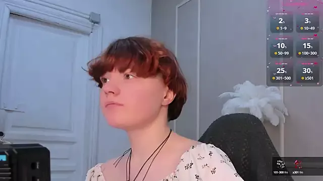 Offline DreamyLuna on StripChat