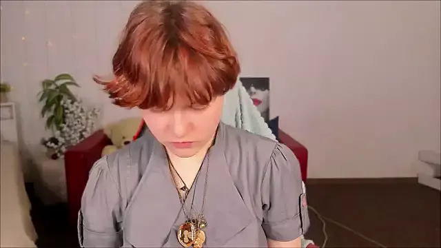 Offline DreamyLuna on StripChat