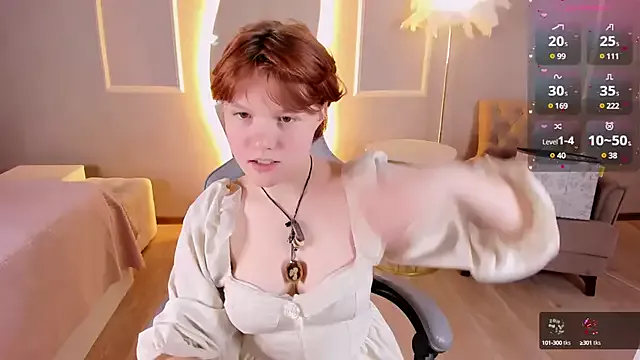 Offline DreamyLuna on StripChat