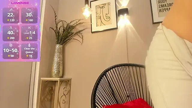 dulce_fiore07 on StripChat