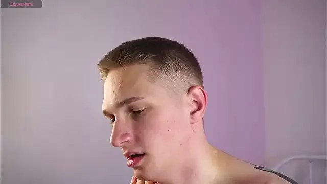 dustyn_fox on StripChat