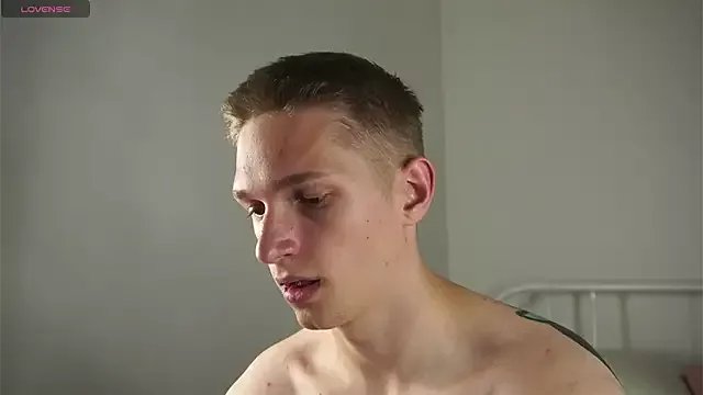 dustyn_fox on StripChat