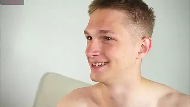 dustyn_fox on StripChat