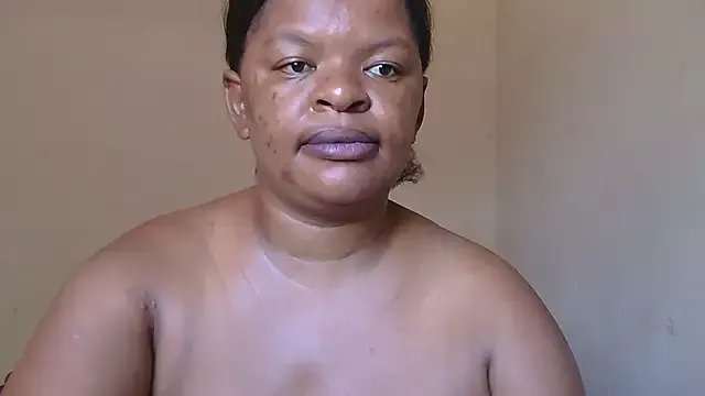 ebony_rose11 on StripChat