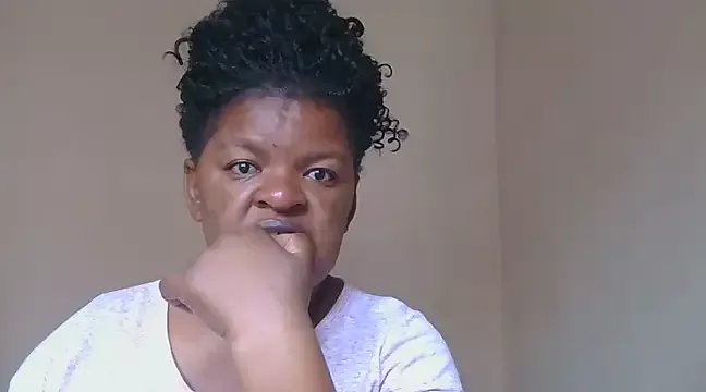 ebony_rose11 on StripChat