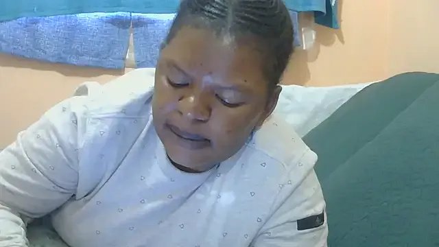 ebony_rose11 on StripChat