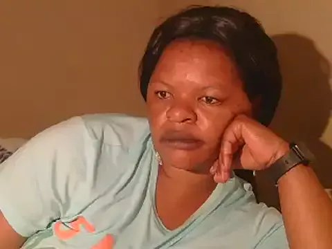 ebony_rose11 on StripChat