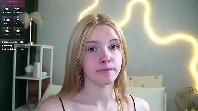 EdlaHewell on StripChat