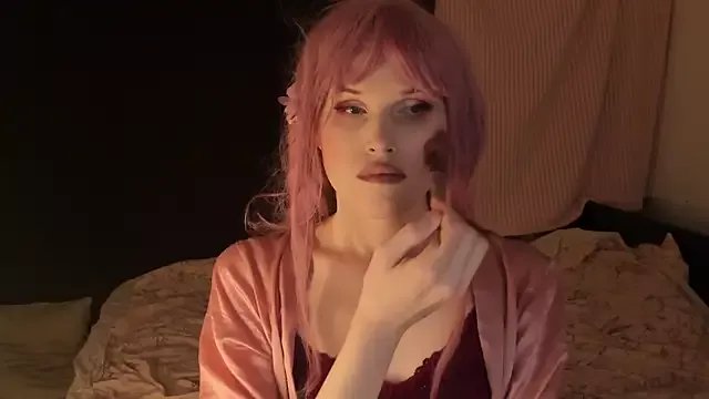 EffieMinki on StripChat