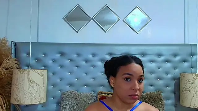 EileenBenzon on StripChat