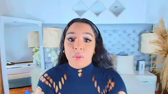 EileenBenzon on StripChat