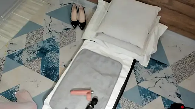 Offline Eilin_clio on StripChat