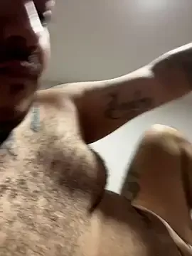 Offline El_Titan1998 on StripChat